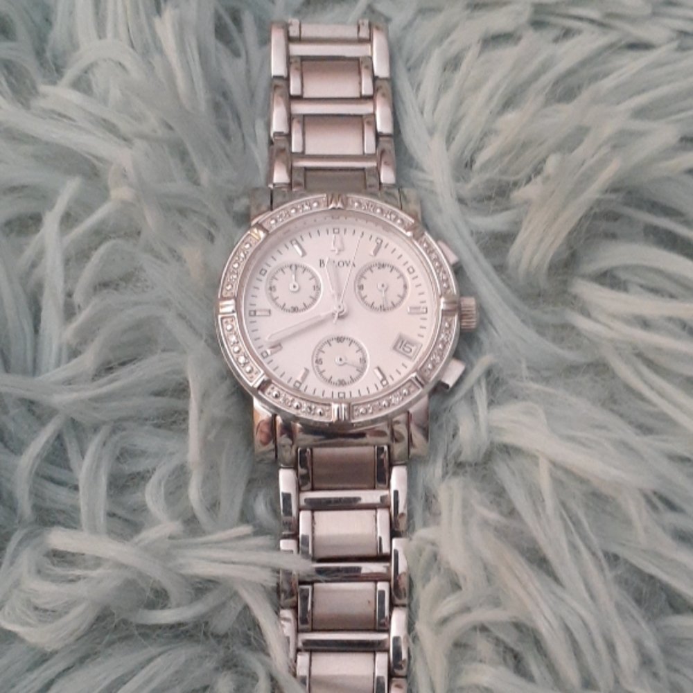Watch - Picture 3 of 5